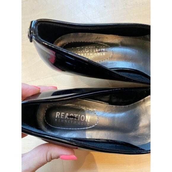 KENNETH Cole Reaction Women's wedge shoe black patent brand new - Picture 3 of 5